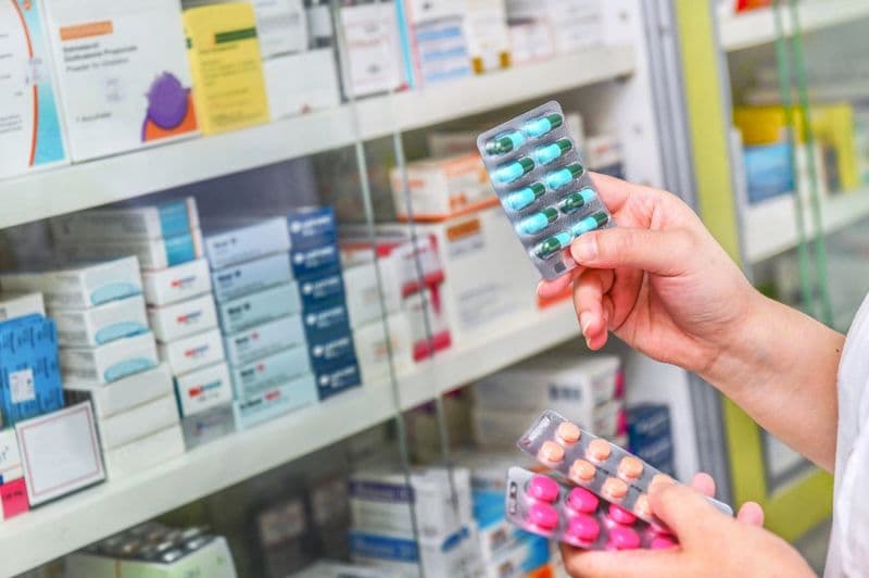 Over-the-Counter (OTC) vs Prescription Medications: What’s the Difference and When to Use Each
